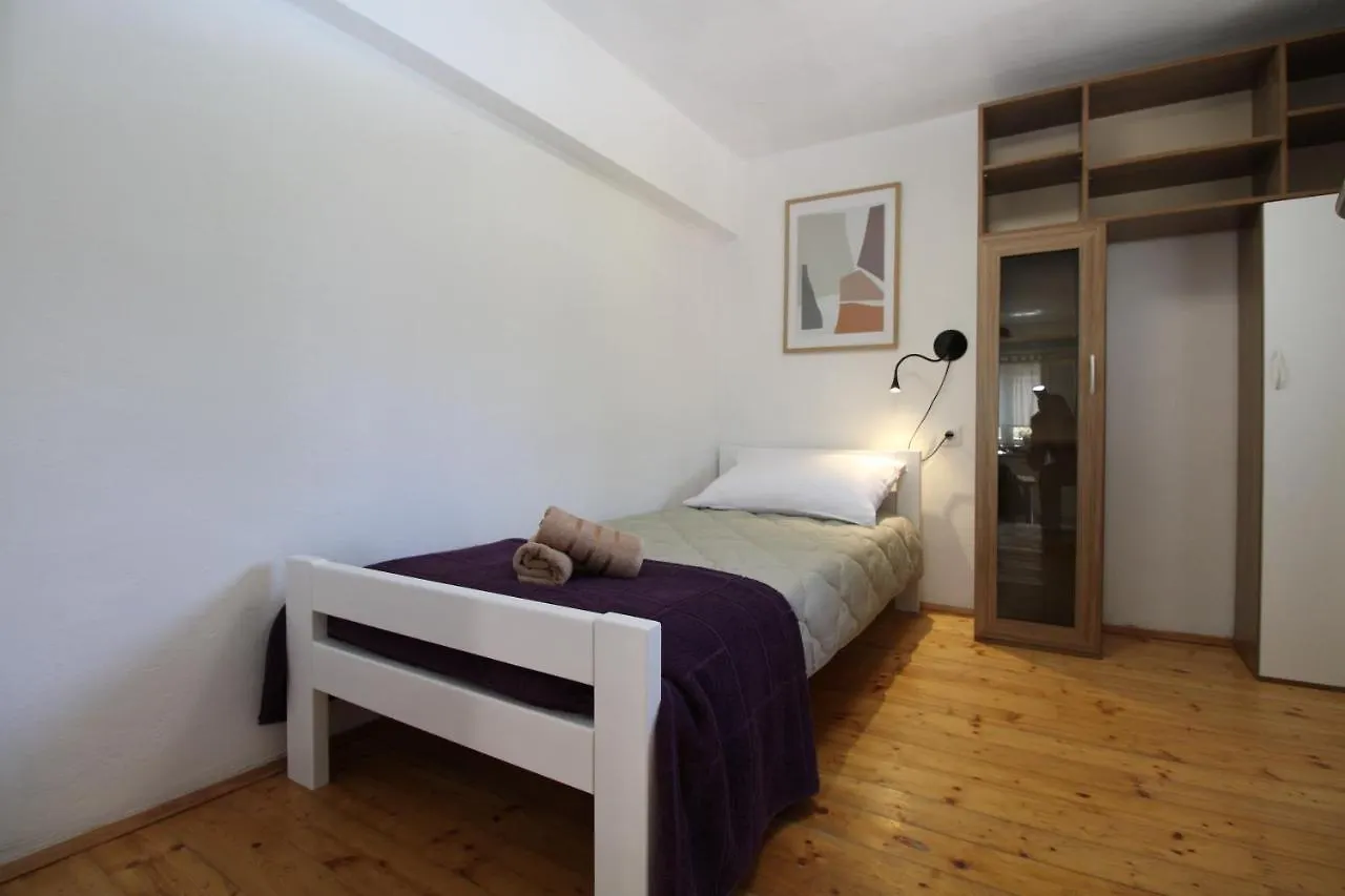 Apartment Padulj 1365 Pula
