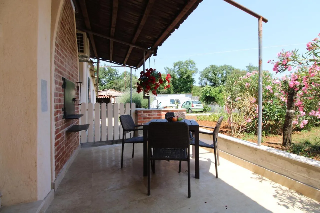 Apartment Padulj 1365 Pula Croatia