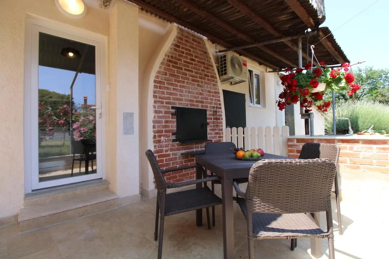 Apartment Padulj 1365 Pula