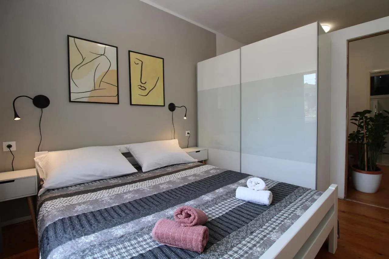 Apartment Padulj 1365 Pula