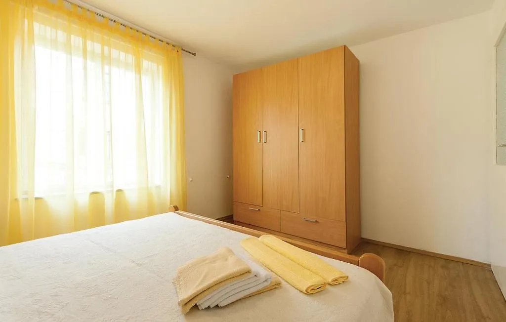 Apartment Padulj 1365 Pula