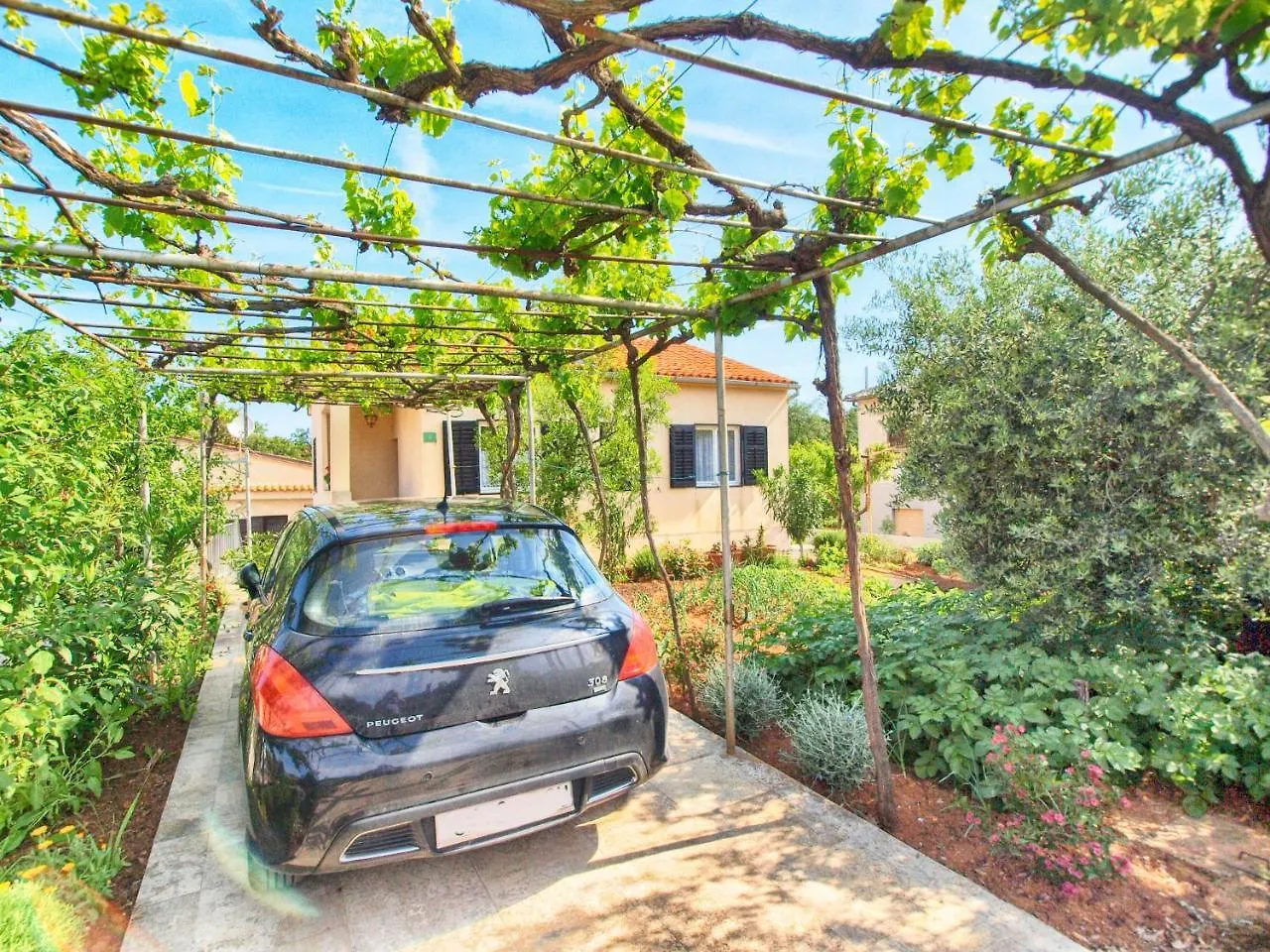 Apartment Padulj 1365 Pula