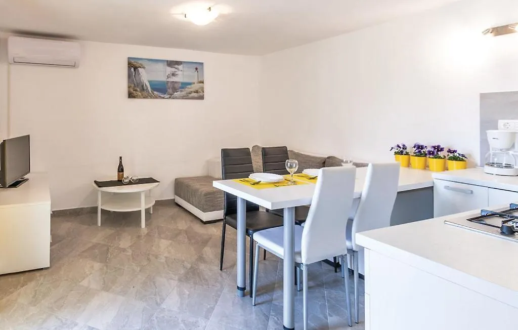 Apartment Padulj 1365 Pula 0*,