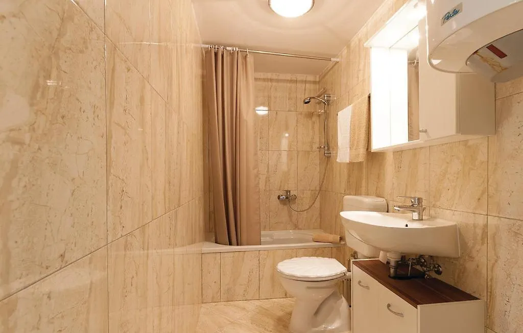 Apartment Padulj 1365 Pula