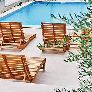 apartments-salis-vrsi.hotelinzadar.com/